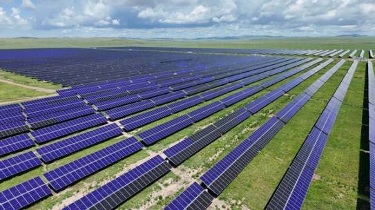 «Юнигрин Энерджи» запустила крупнейшую в России Абагайтуйскую СЭС в Забайкальском крае мощностью 120 МВт.